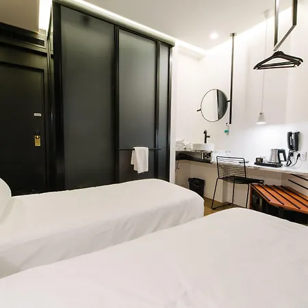 Atypik & - Urban Style Clichy