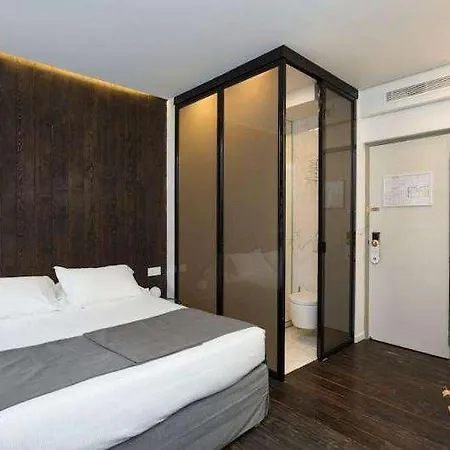 Atypik & - Urban Style 3* Clichy