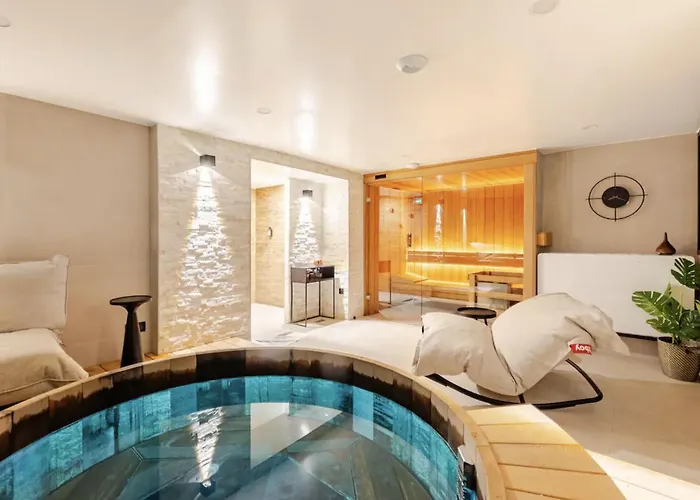 Atypik Otel Clichy