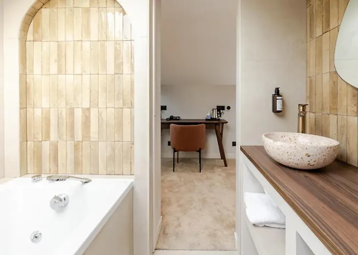 Atypik Otel Clichy