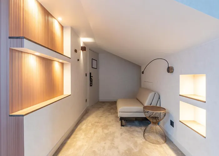 Atypik Otel Clichy