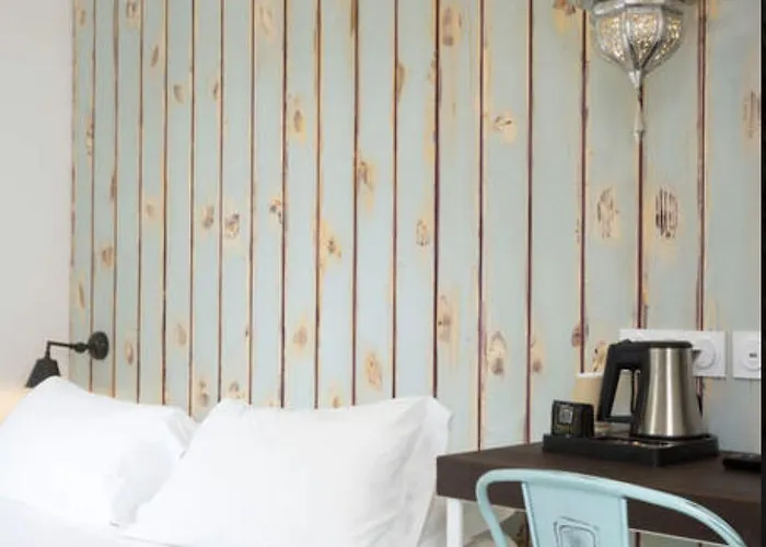 Atypik 3* Clichy