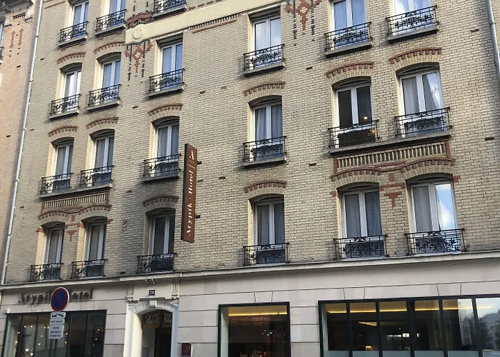 Atypik Hotel Clichy