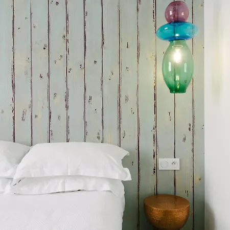 Atypik Hotel 3* Clichy