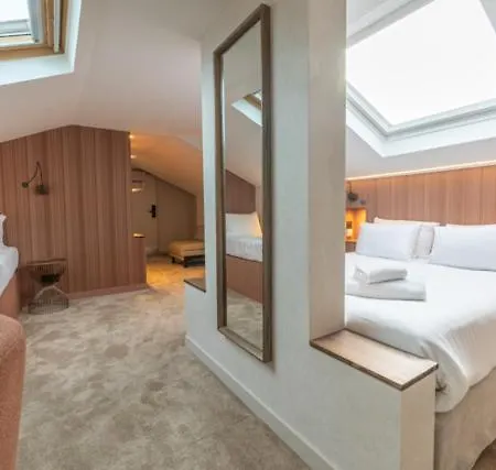 Atypik Hotel Clichy