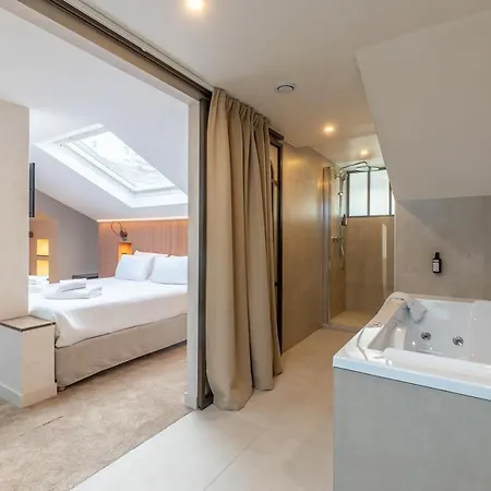 Atypik Hotel 3* Clichy