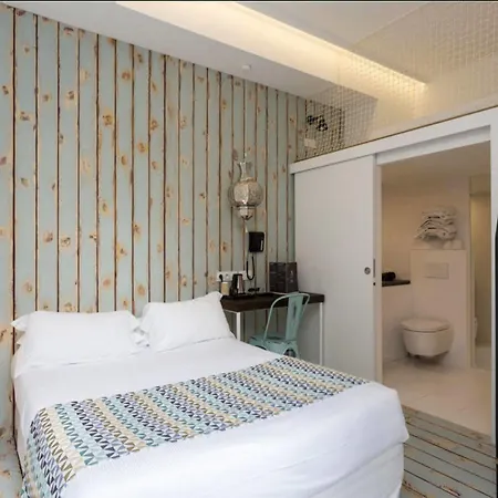 Atypik Hotel 3* Clichy